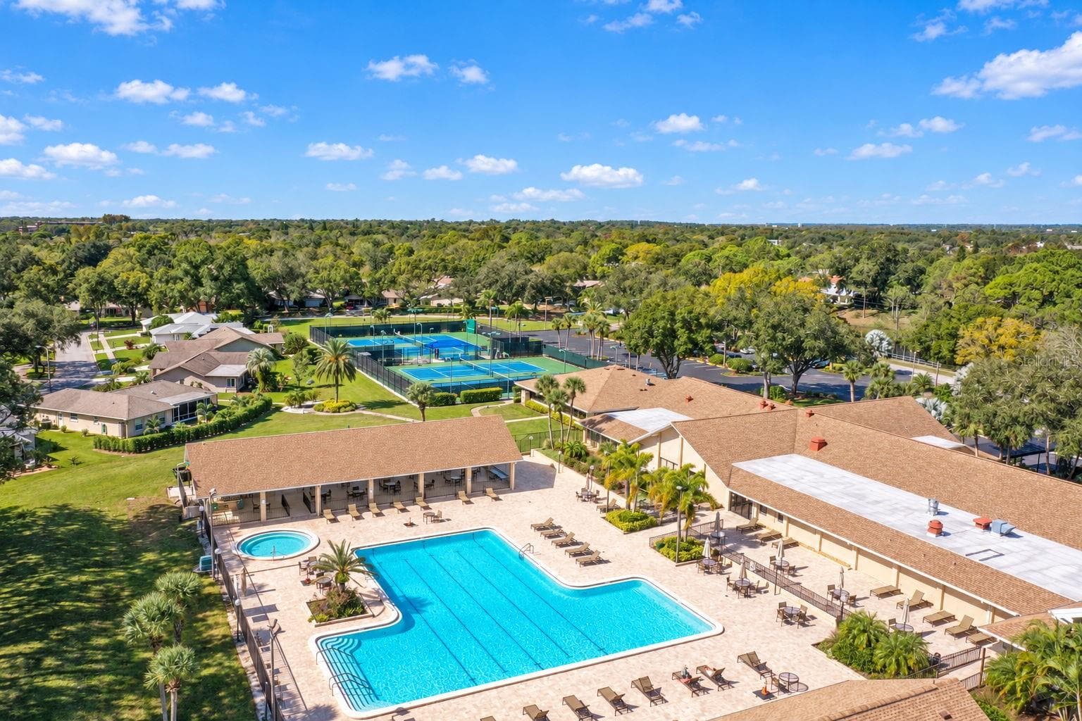 Villa at 913 SUTTON PL, PALM HARBOR, photo 64 of 71