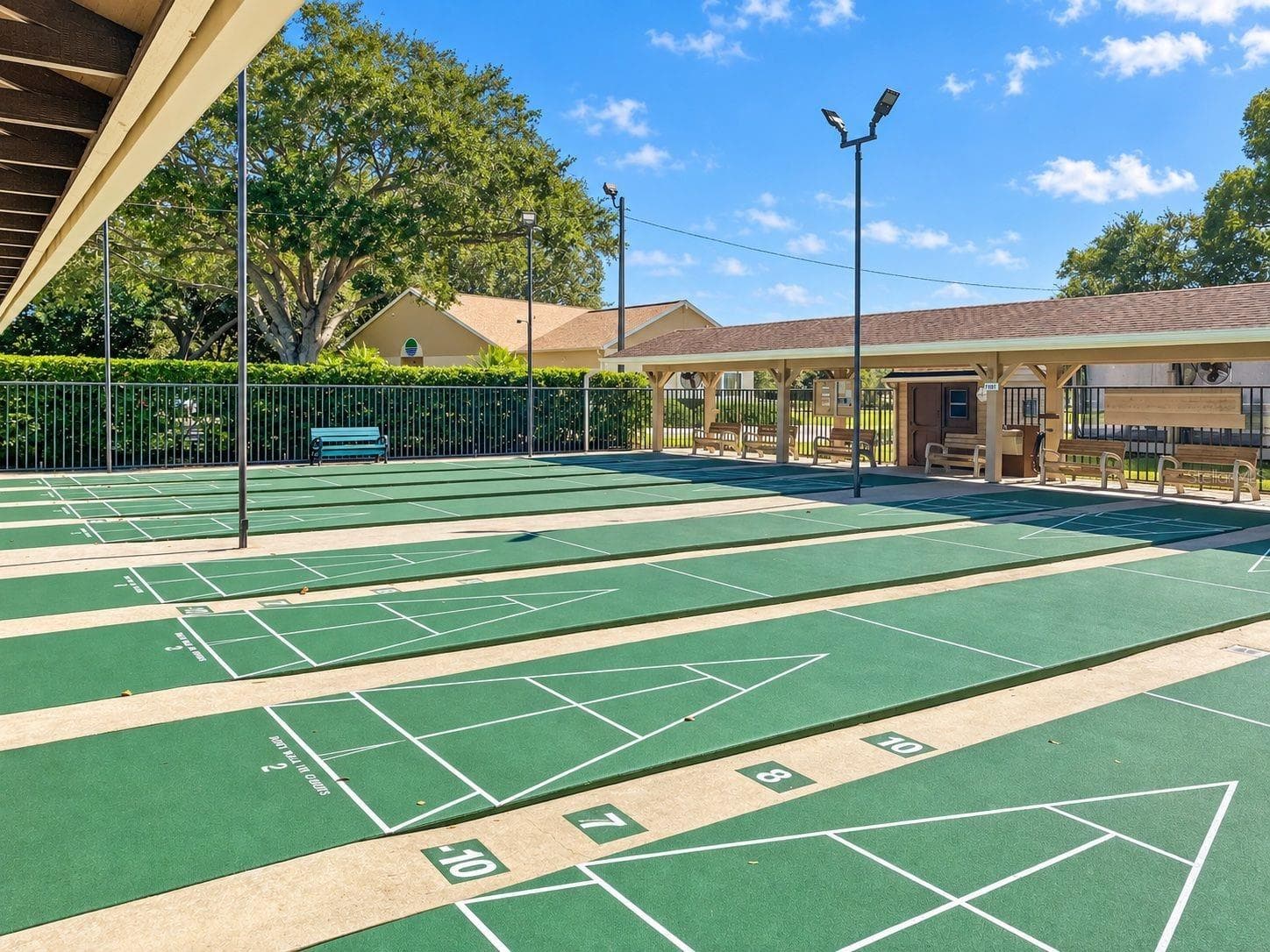 Villa at 913 SUTTON PL, PALM HARBOR, photo 69 of 71