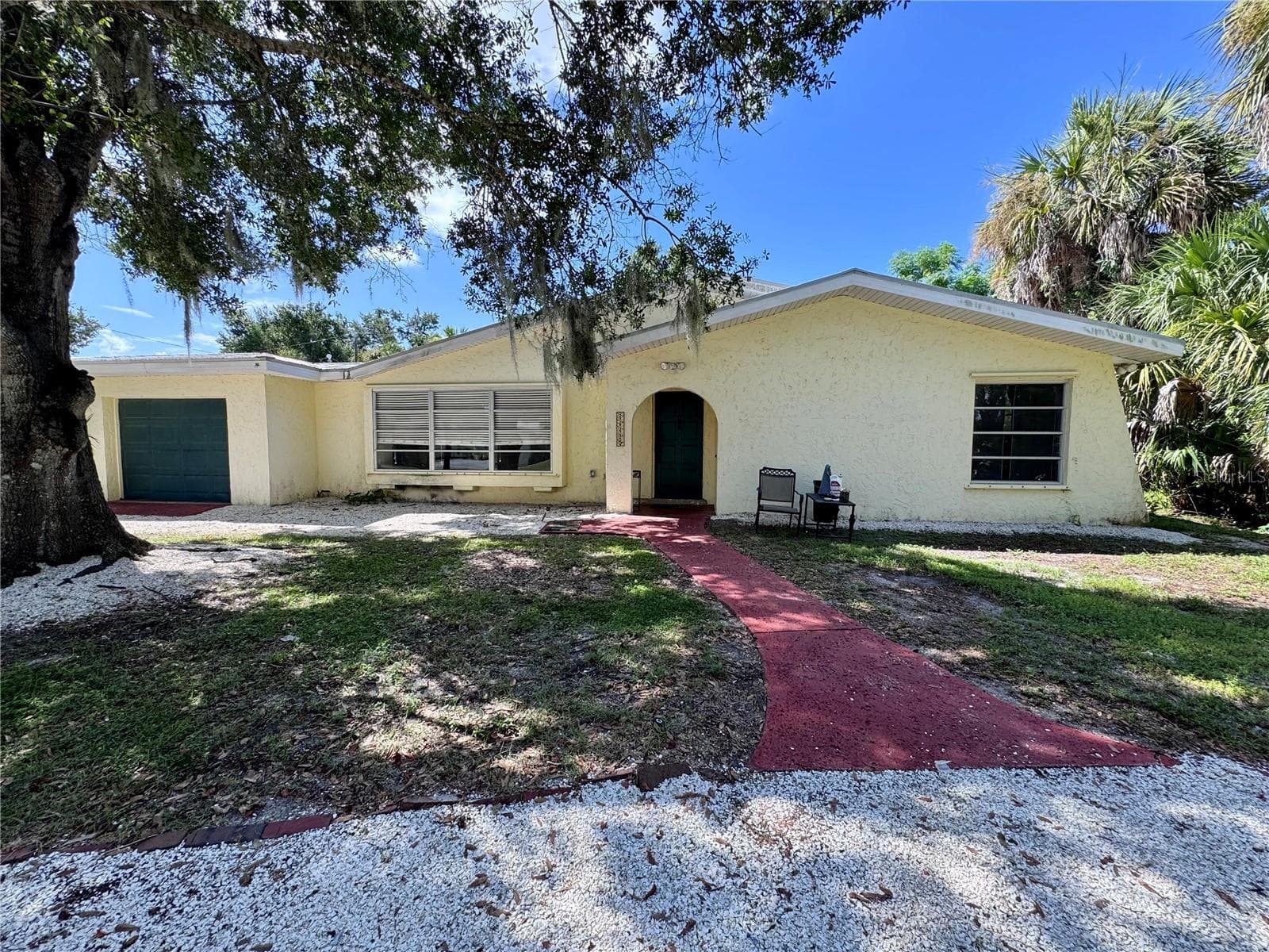 Front elevation - 22215 ONEIDA AVE, PORT CHARLOTTE
