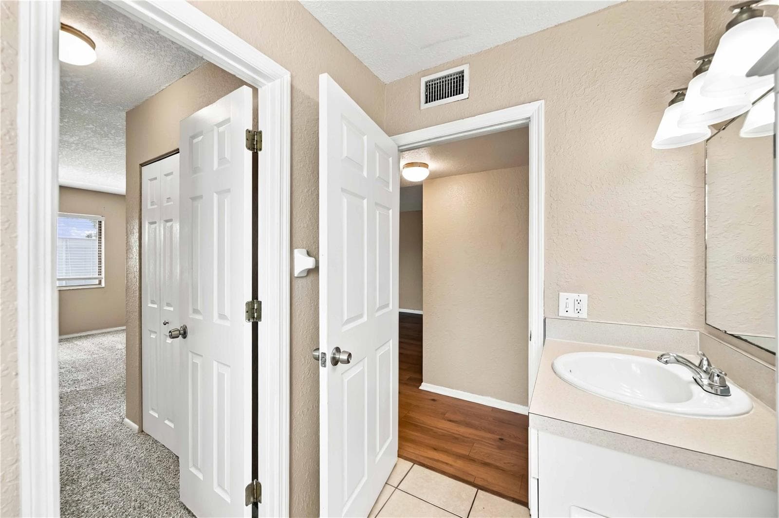 Condominium at 5310 26TH ST W #504, BRADENTON, photo 22 of 33