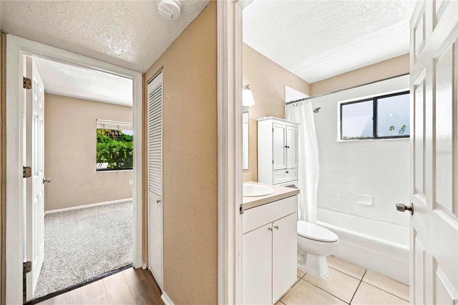 Condominium at 5310 26TH ST W #504, BRADENTON, photo 23 of 33