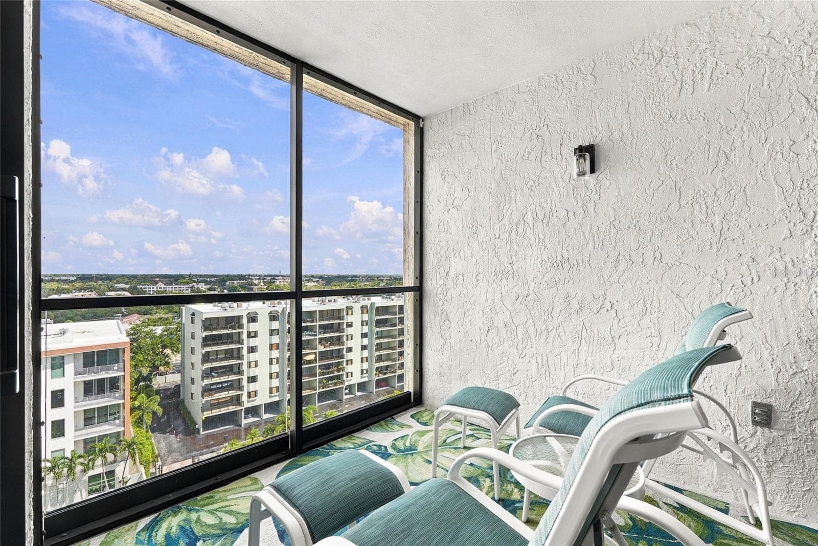 Screened patio - 707 S GULFSTREAM AVE #1006, SARASOTA