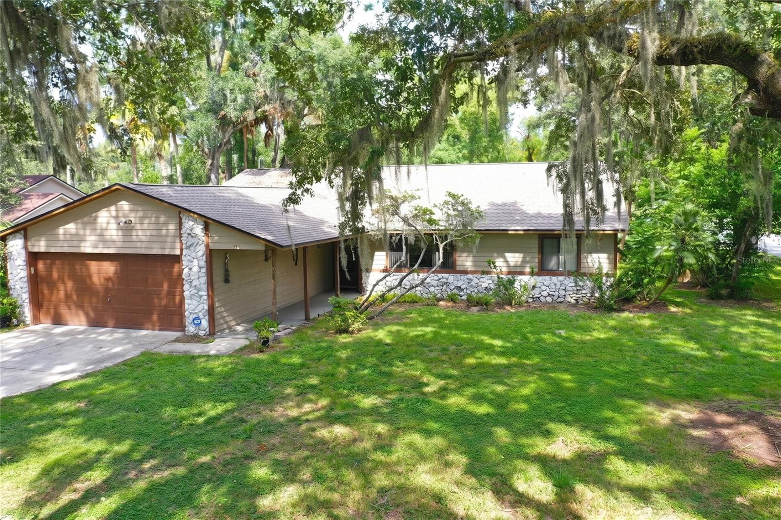 101 N ELLIOTT AVE