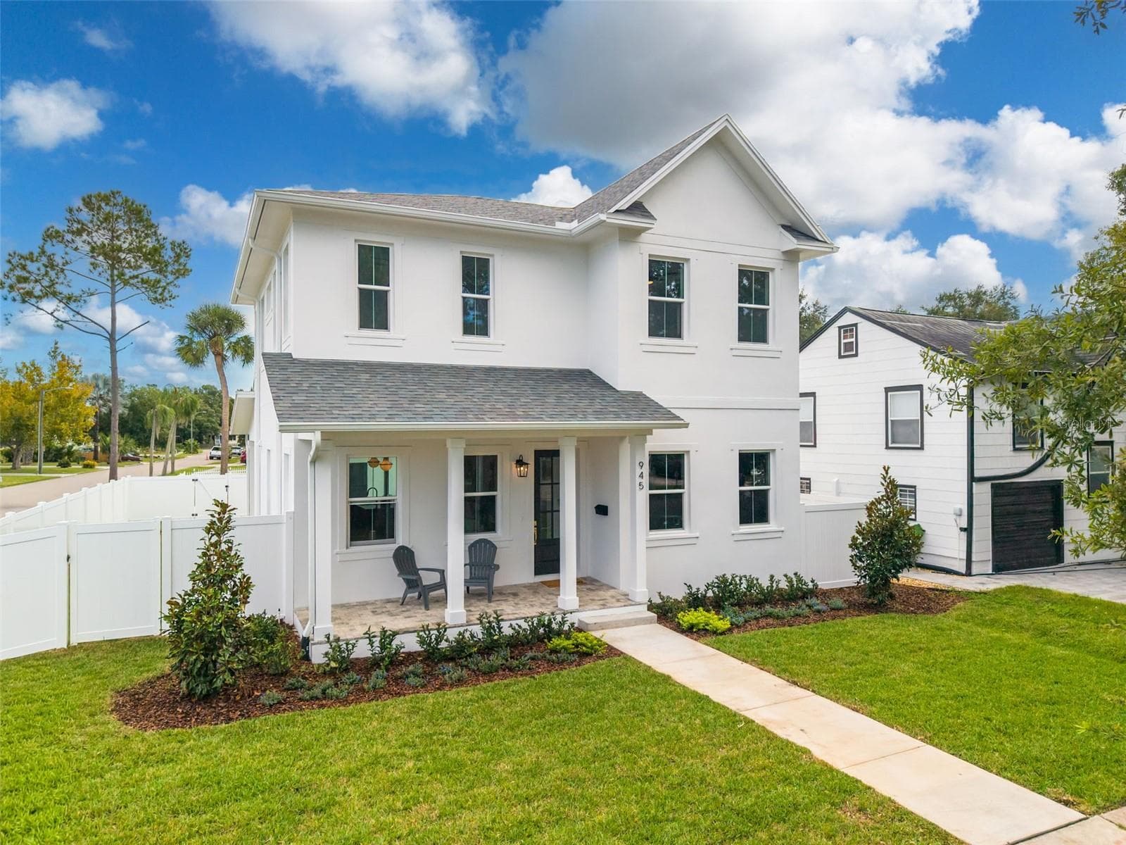 Single Family Residence at 945 29TH ST N, ST PETERSBURG, photo 2 of 43