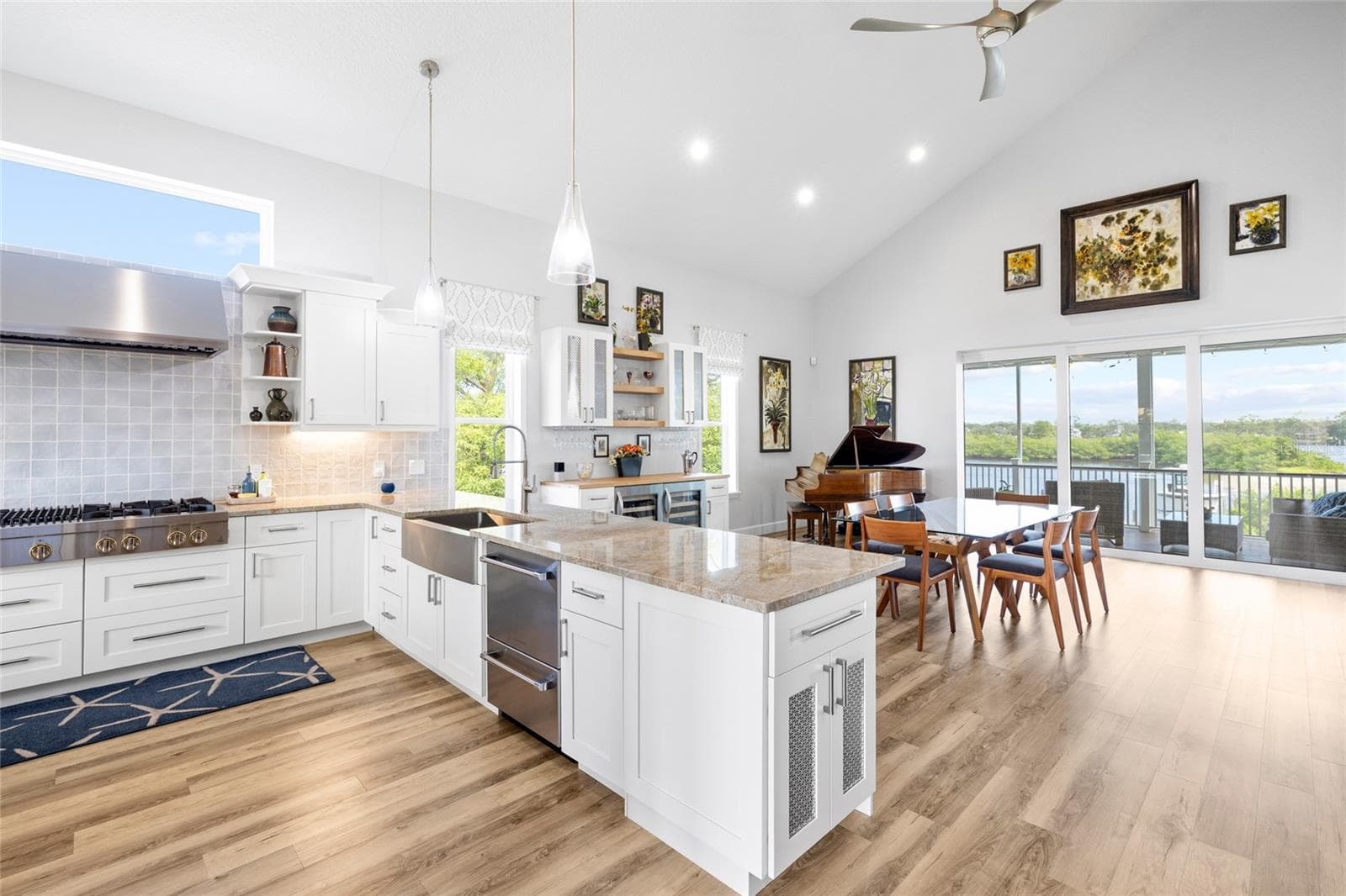 Single Family Residence at 1512 RIVERSIDE DR, TARPON SPRINGS, photo 19 of 68