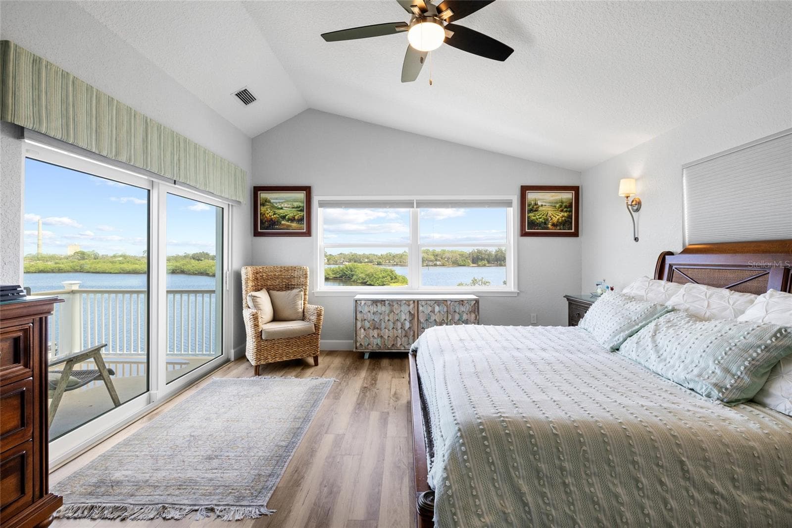 Single Family Residence at 1512 RIVERSIDE DR, TARPON SPRINGS, photo 37 of 68