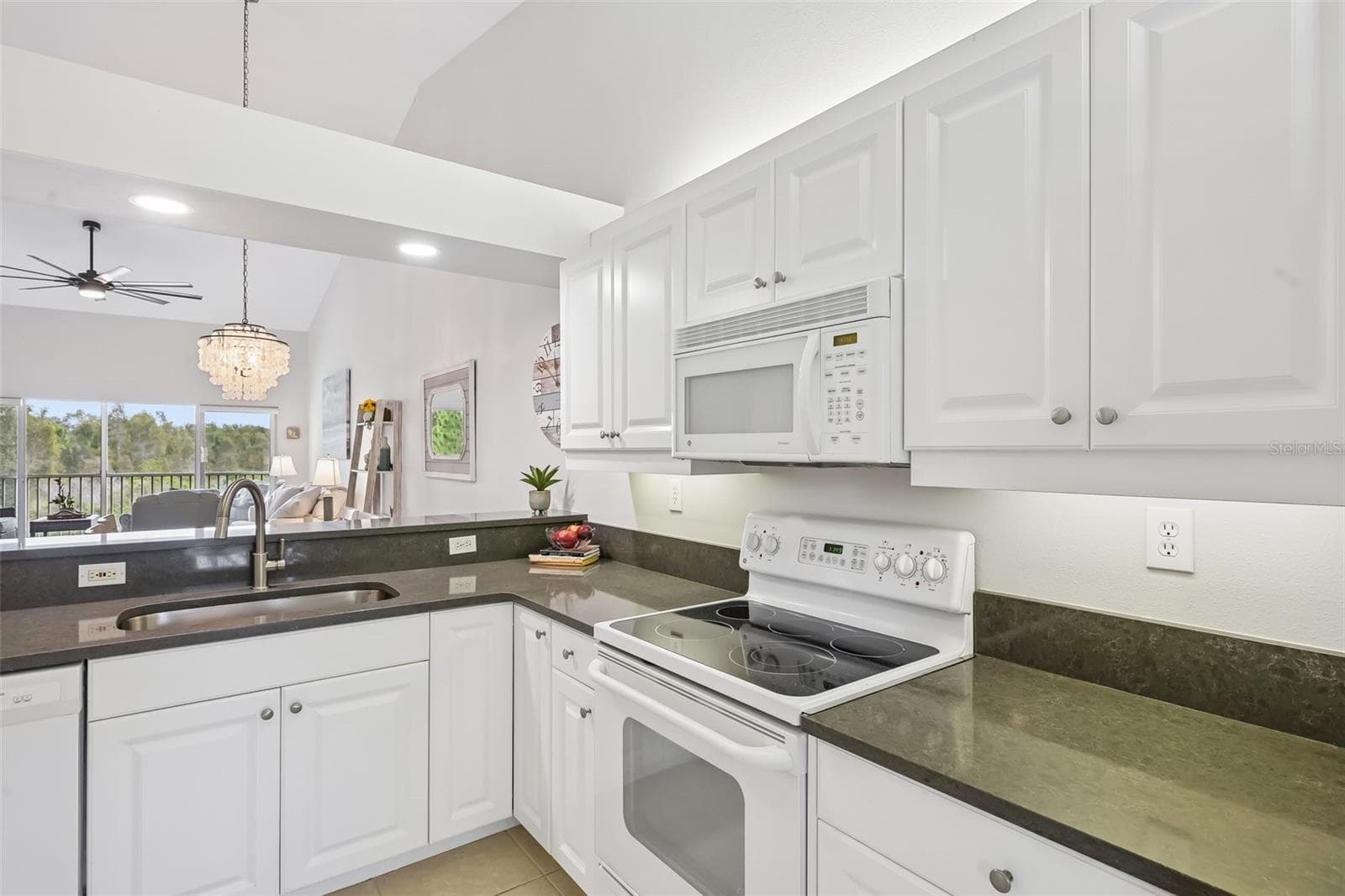 Condominium at 412 SUNSET LAKE BLVD #202, VENICE, photo 18 of 44