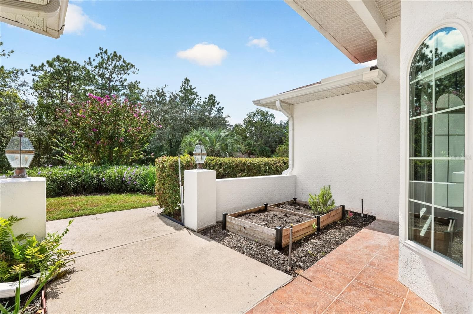 Single Family Residence at 549 W NATIONAL ST, HERNANDO, photo 11 of 98