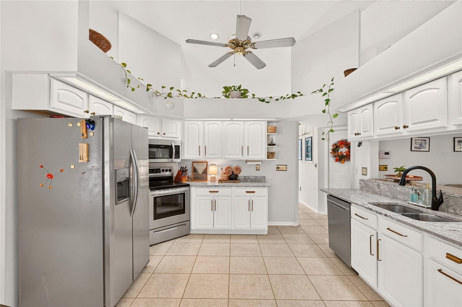 Kitchen - 549 W NATIONAL ST, HERNANDO