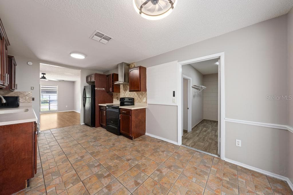 Single Family Residence at 5319 FOX BRIAR TRL, ORLANDO, photo 8 of 33