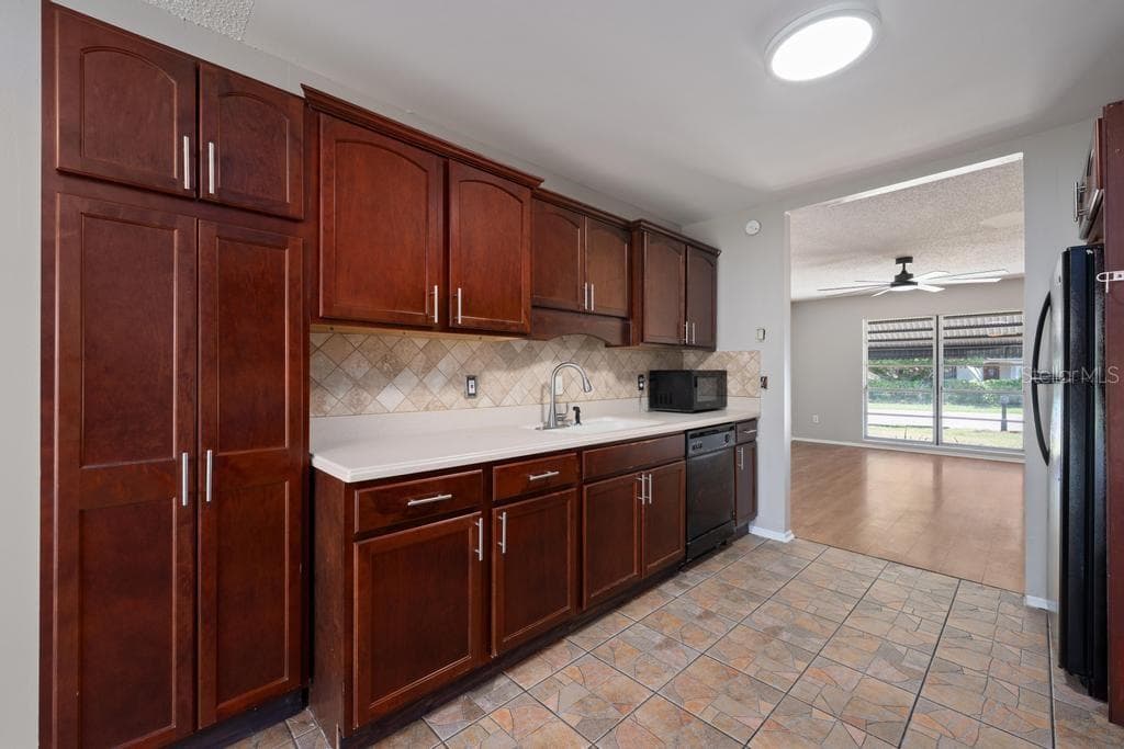 Single Family Residence at 5319 FOX BRIAR TRL, ORLANDO, photo 10 of 33