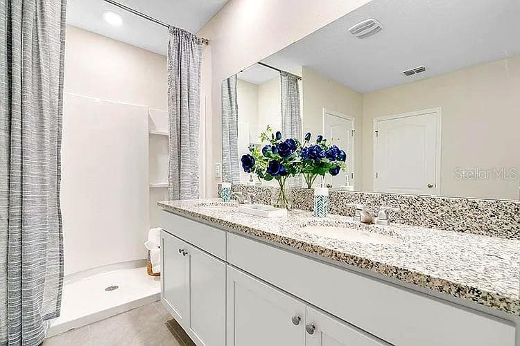 Single Family Residence at 2030 MAPLE RIDGE DR, ZELLWOOD, photo 21 of 51