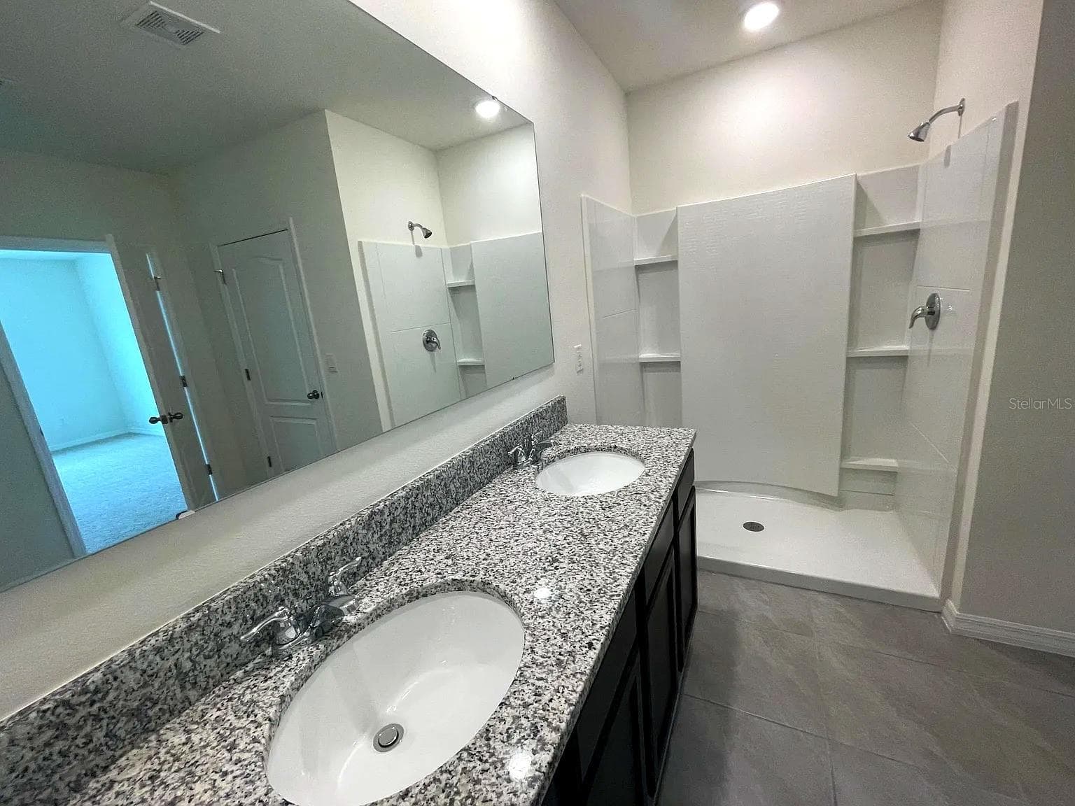Single Family Residence at 2030 MAPLE RIDGE DR, ZELLWOOD, photo 32 of 51