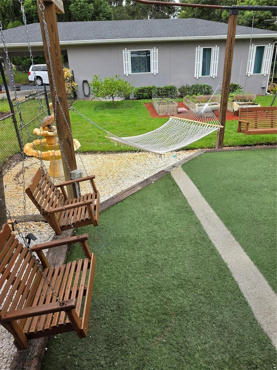 Single Family Residence at 390 HENDERSON AVE, SEFFNER, photo 15 of 49