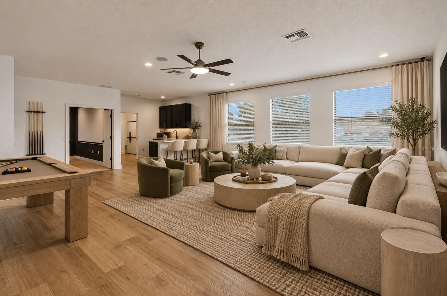 Single Family Residence at 5785 SAYBROOK CIR, SANFORD, photo 43 of 81