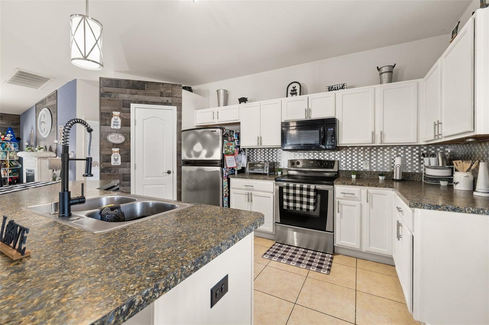 Single Family Residence at 612 CHICAGO WAY, DUNDEE, photo 18 of 51