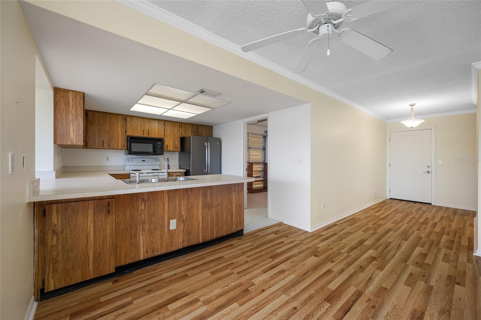 Condominium at 2020 HULLHOUSE DR, SUN CITY CENTER, photo 7 of 40