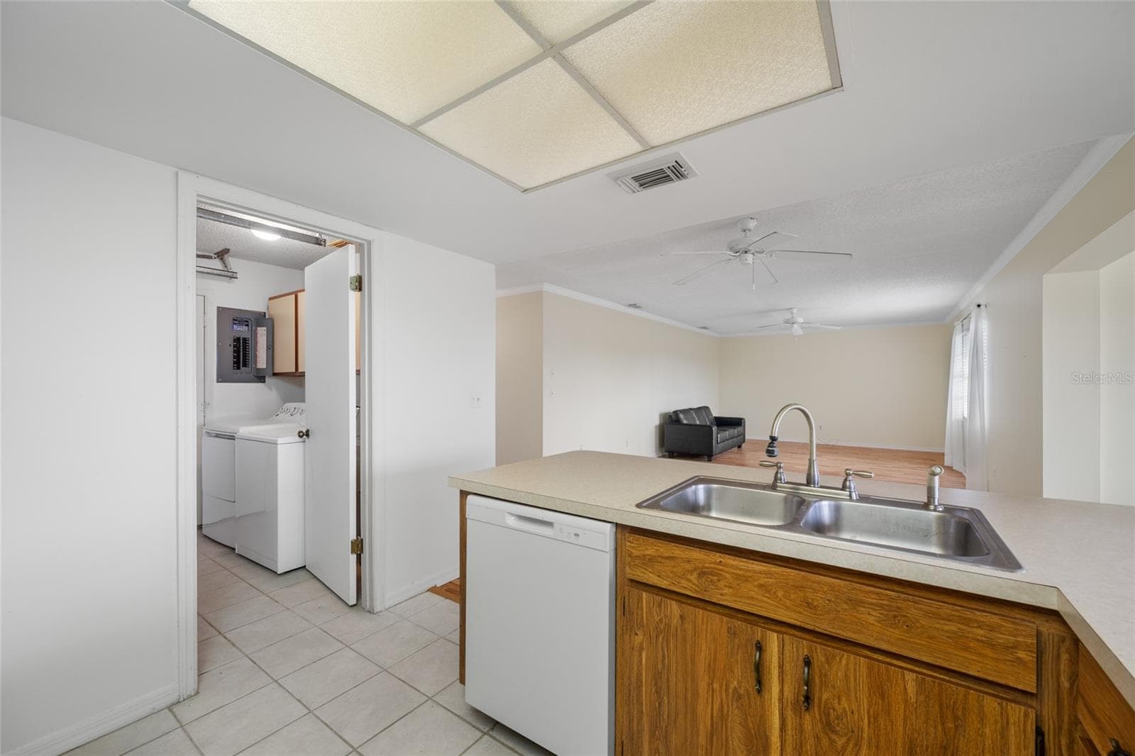 Condominium at 2020 HULLHOUSE DR, SUN CITY CENTER, photo 11 of 40