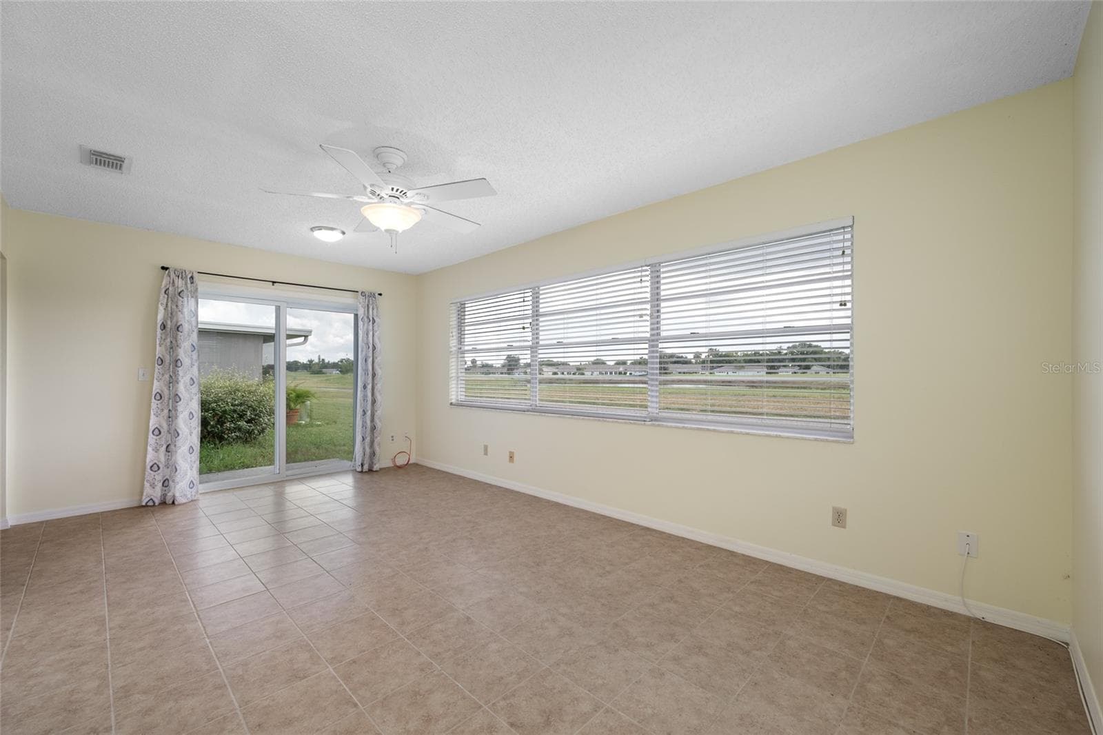 Condominium at 2020 HULLHOUSE DR, SUN CITY CENTER, photo 14 of 40