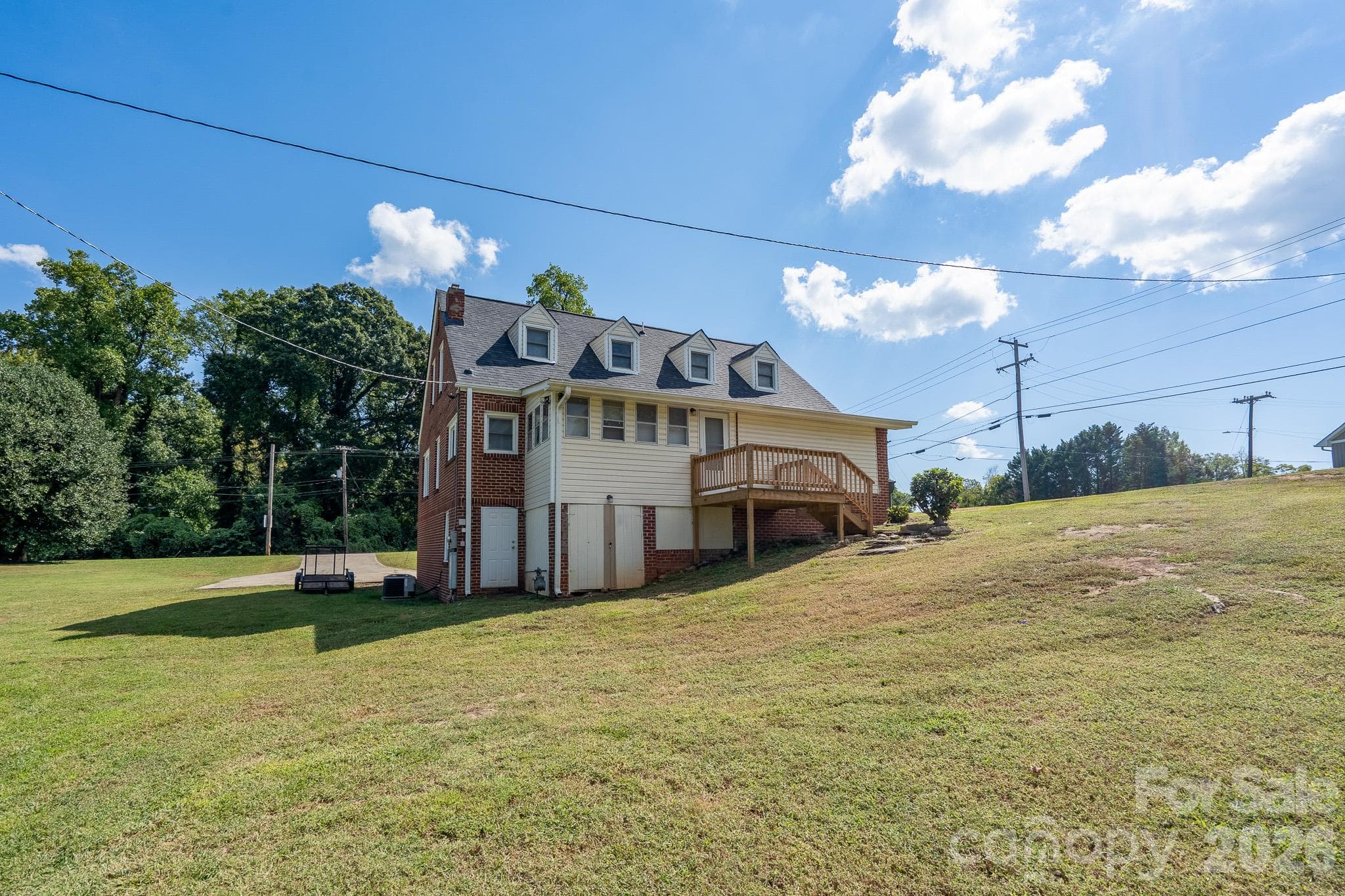 Single Family Residence at 201 Cleveland Avenue, Kings Mountain, photo 8 of 21