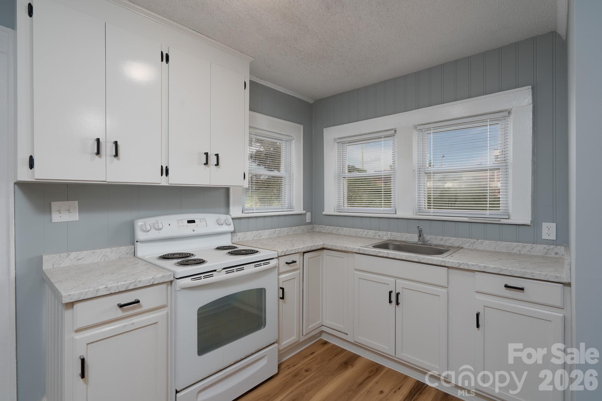 Single Family Residence at 201 Cleveland Avenue, Kings Mountain, photo 14 of 21
