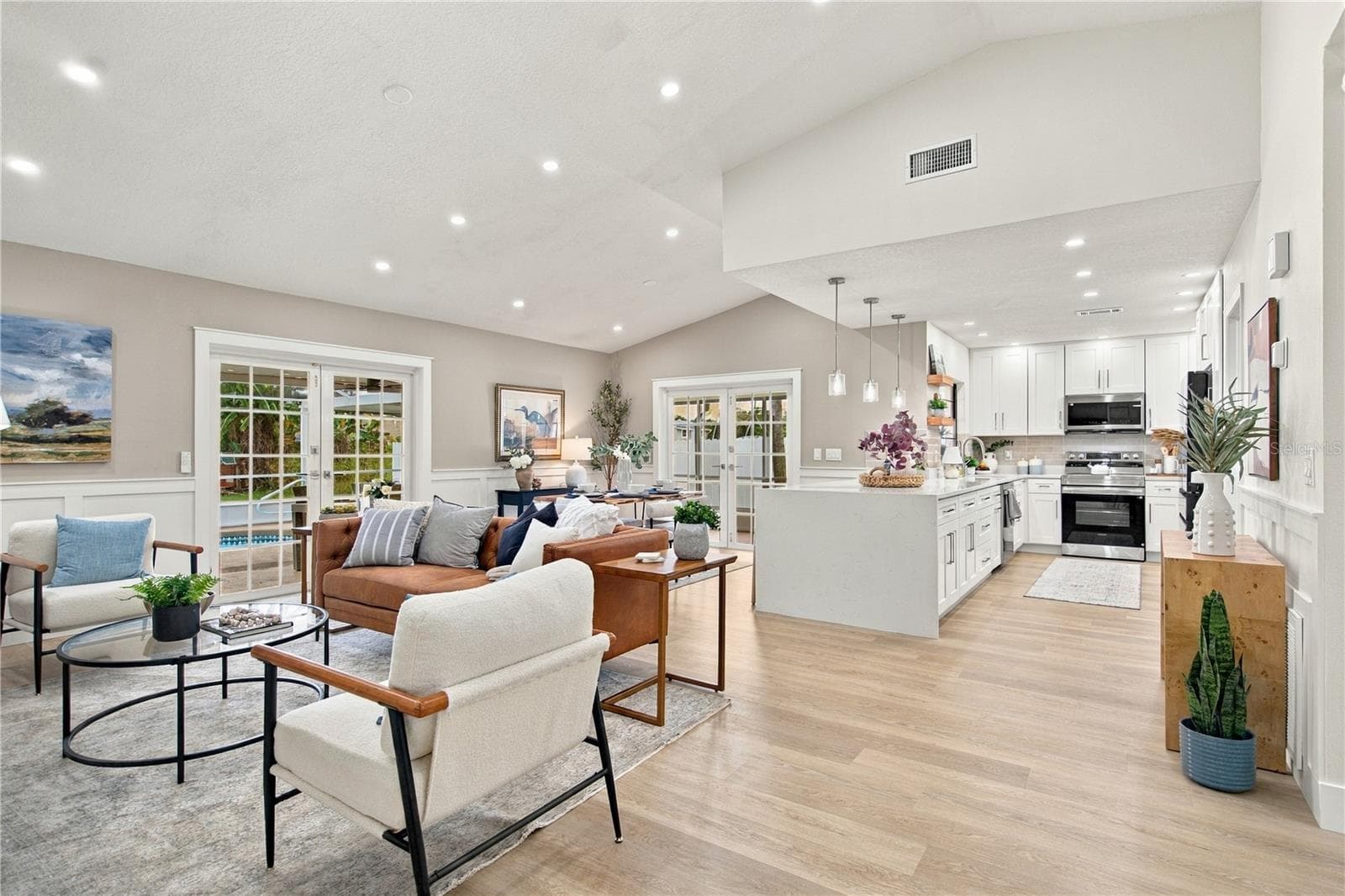 Single Family Residence at 16115 PEBBLEBROOK DR, TAMPA, photo 5 of 48
