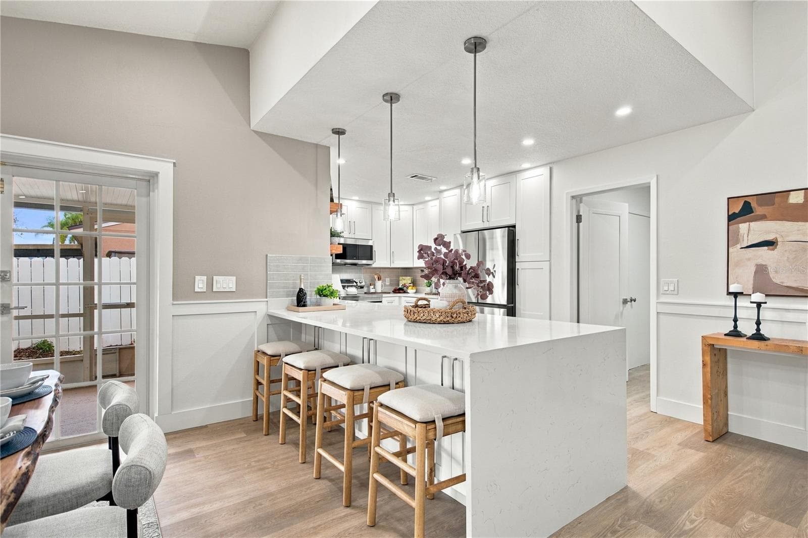 Single Family Residence at 16115 PEBBLEBROOK DR, TAMPA, photo 13 of 48