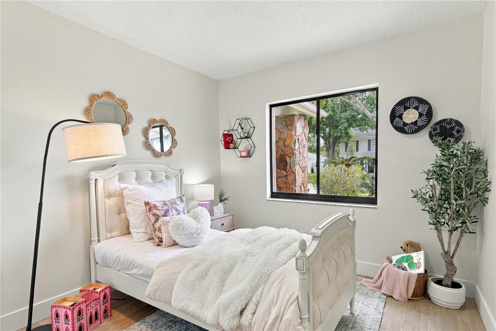 Single Family Residence at 16115 PEBBLEBROOK DR, TAMPA, photo 31 of 48