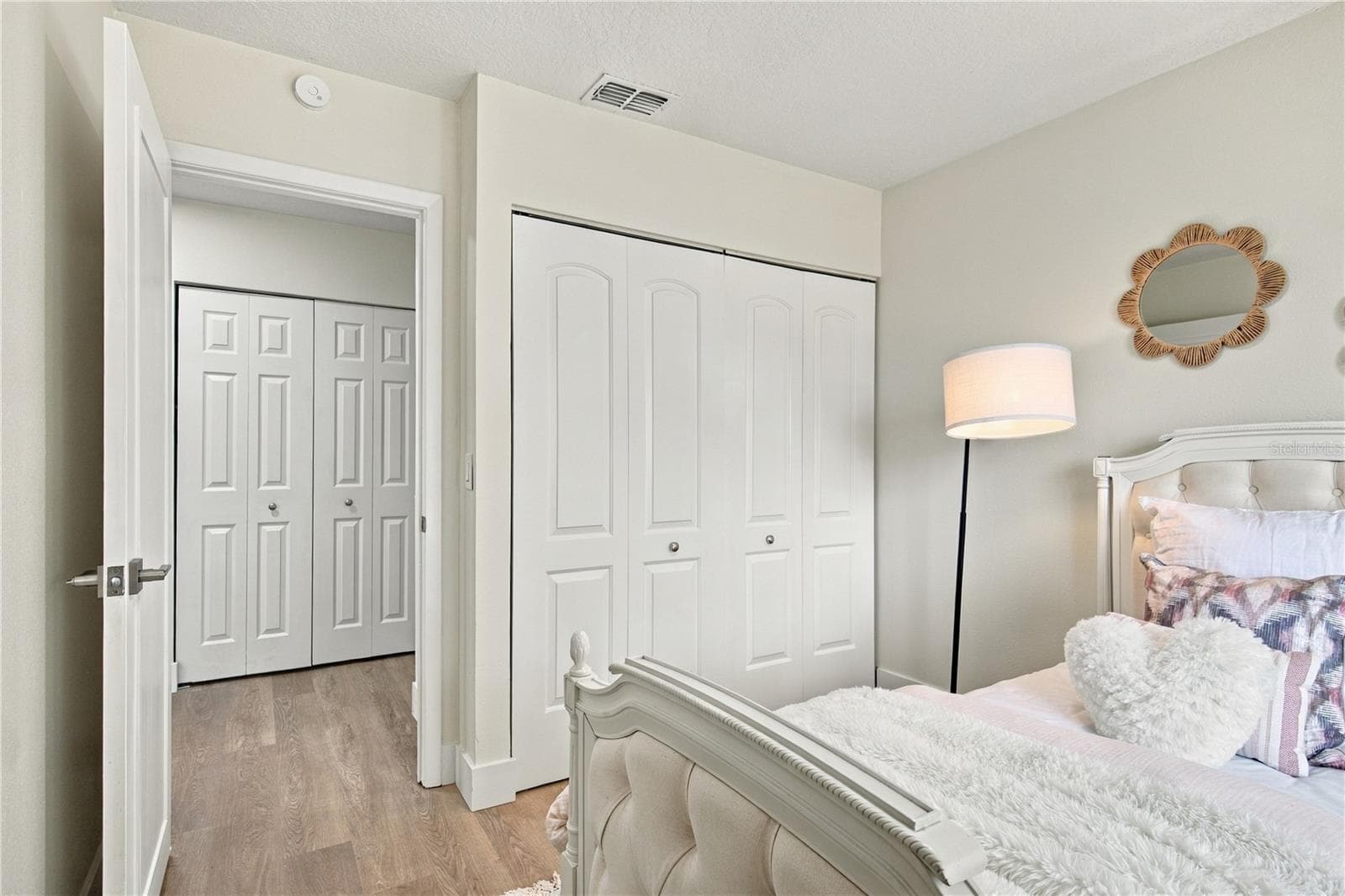 Single Family Residence at 16115 PEBBLEBROOK DR, TAMPA, photo 32 of 48