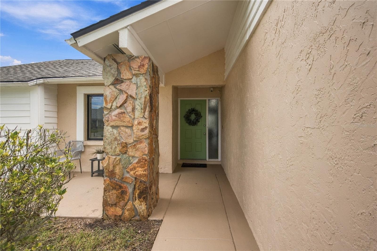 Single Family Residence at 16115 PEBBLEBROOK DR, TAMPA, photo 39 of 48