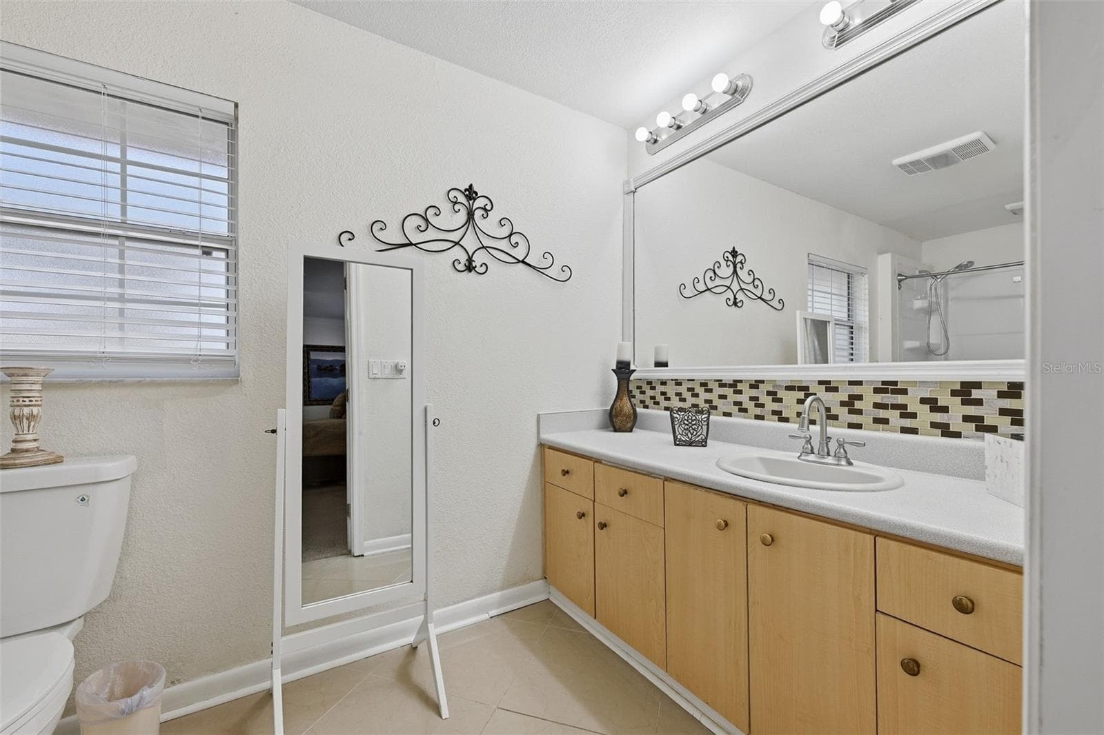 Master Bath - 4534 MOHICAN TRL, VALRICO