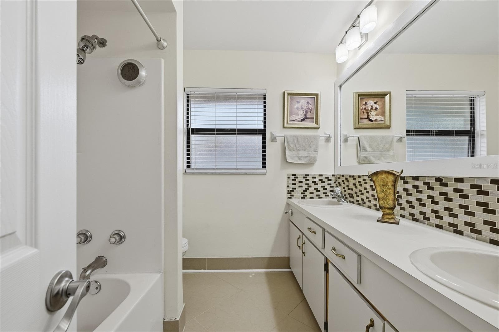 2nd Bathroom - 4534 MOHICAN TRL, VALRICO