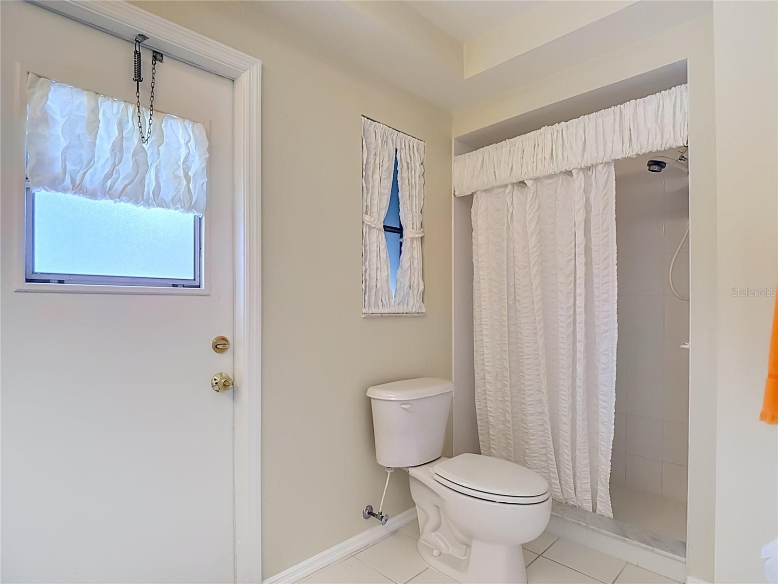 Single Family Residence at 63 CLUBHOUSE RD, ROTONDA WEST, photo 24 of 46