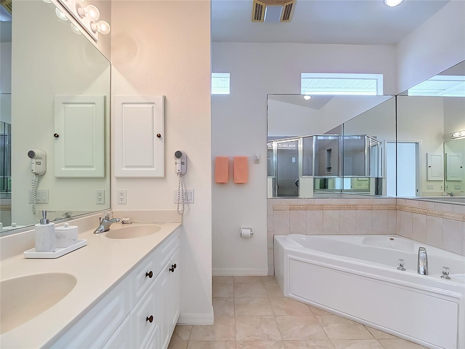 Single Family Residence at 63 CLUBHOUSE RD, ROTONDA WEST, photo 27 of 46