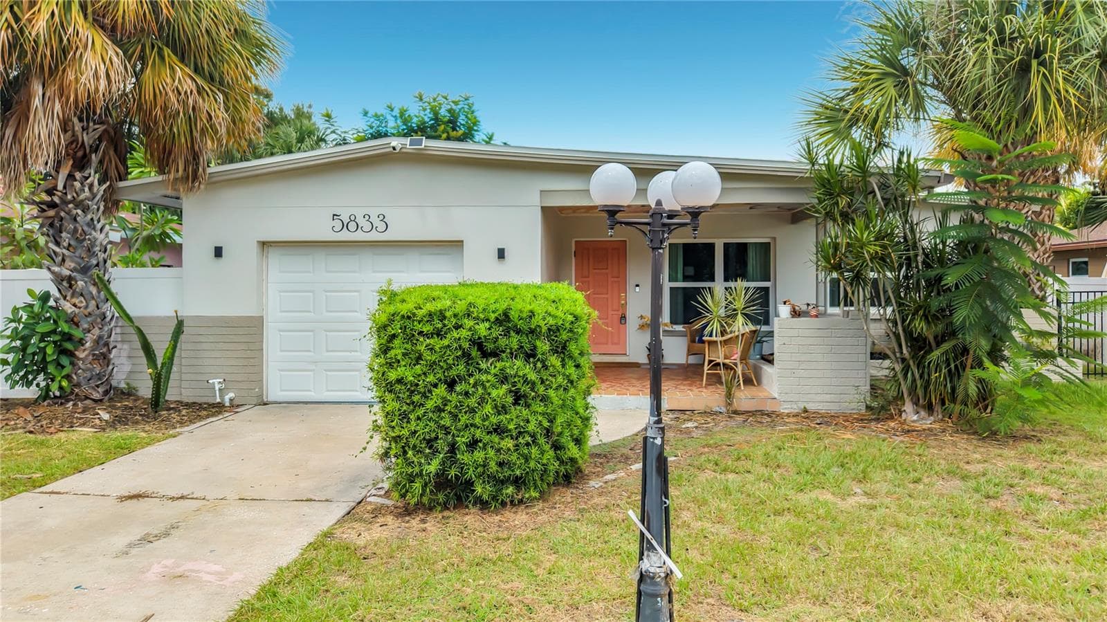 Single Family Residence at 5833 DARTMOUTH AVE N, ST PETERSBURG, photo 3 of 54
