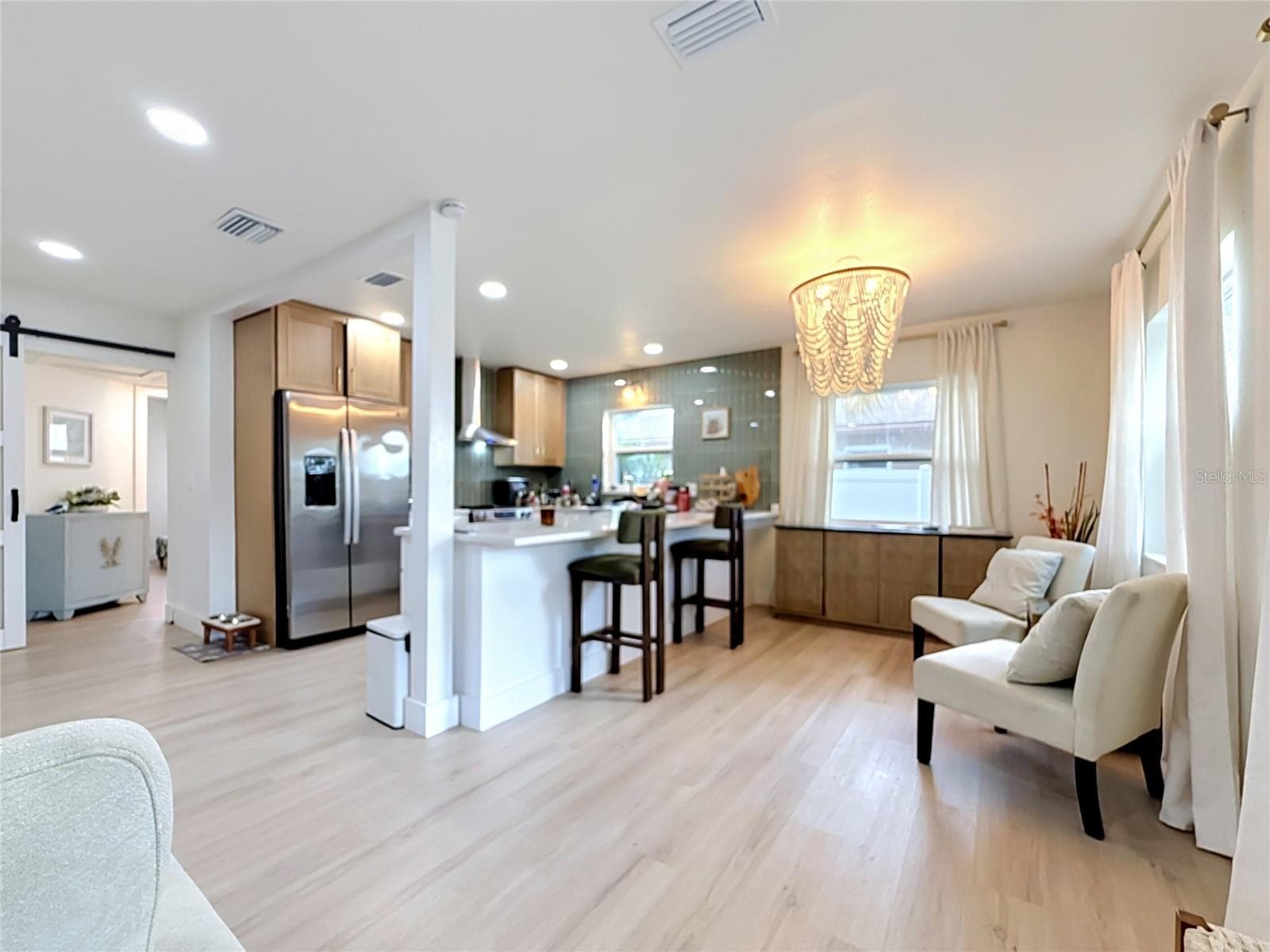 Single Family Residence at 5833 DARTMOUTH AVE N, ST PETERSBURG, photo 8 of 54