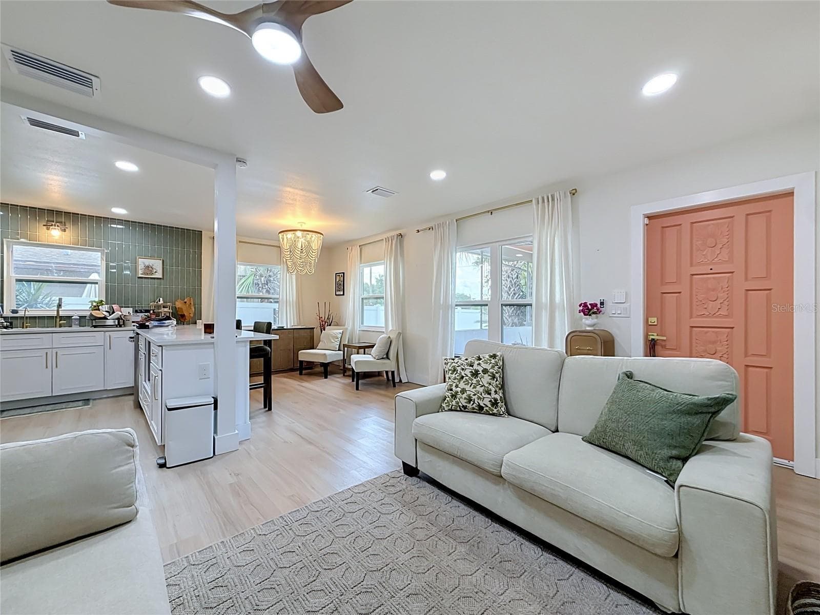 Single Family Residence at 5833 DARTMOUTH AVE N, ST PETERSBURG, photo 14 of 54