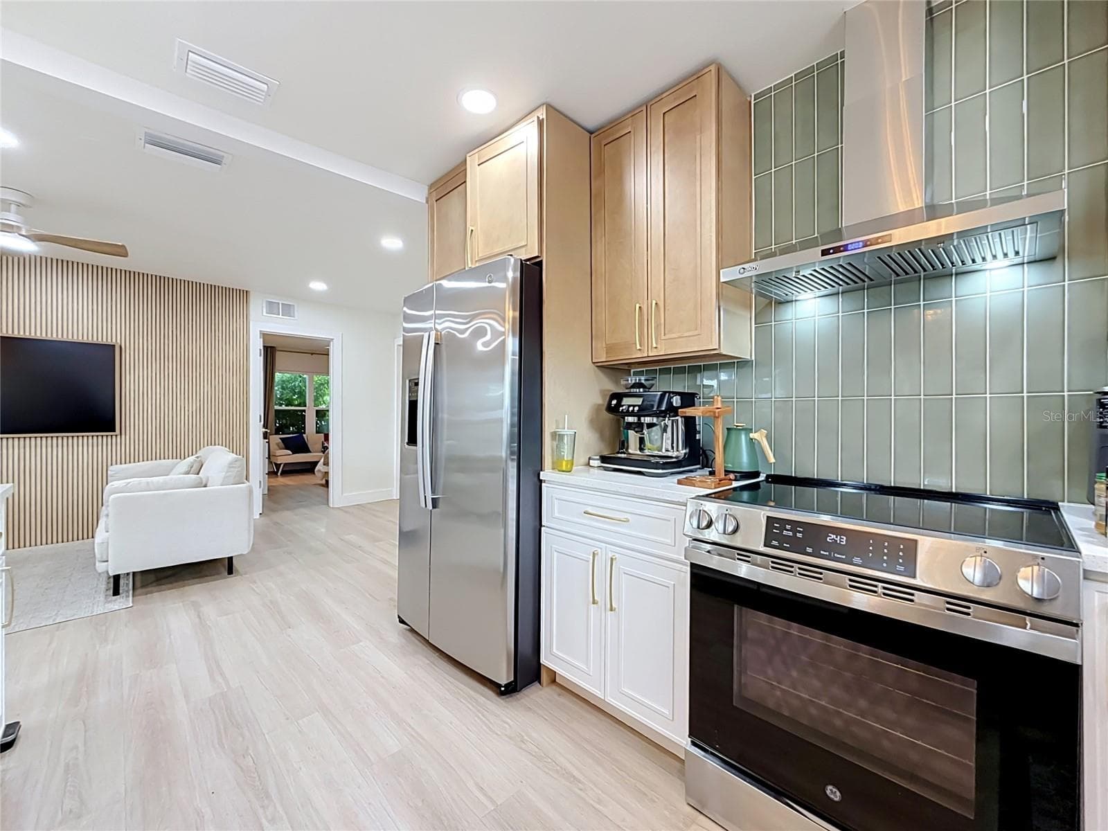 Single Family Residence at 5833 DARTMOUTH AVE N, ST PETERSBURG, photo 22 of 54
