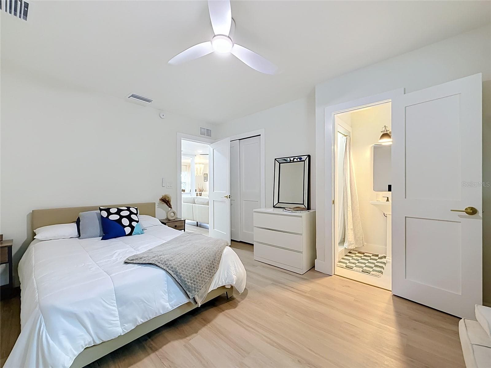 Single Family Residence at 5833 DARTMOUTH AVE N, ST PETERSBURG, photo 25 of 54