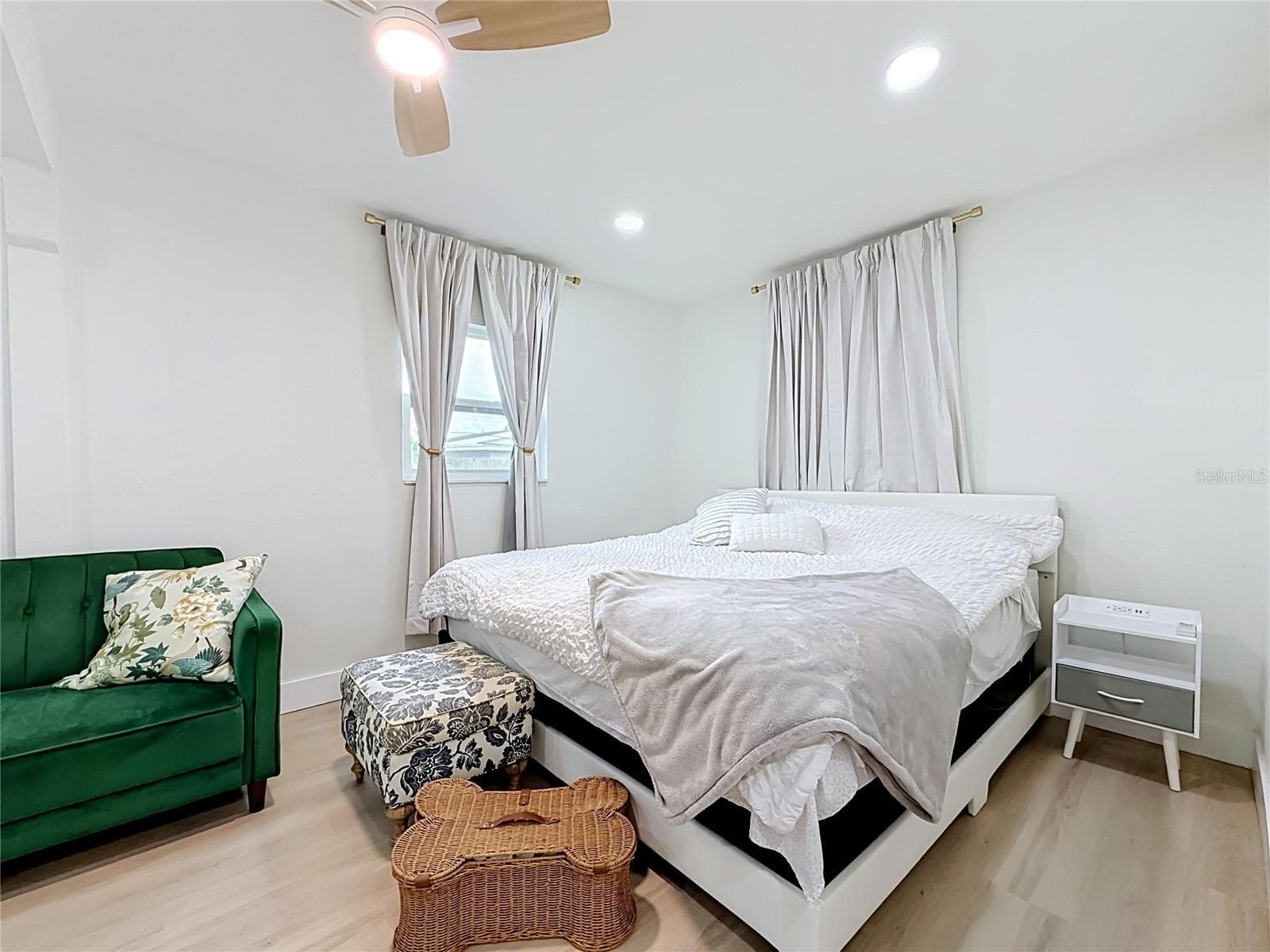 Single Family Residence at 5833 DARTMOUTH AVE N, ST PETERSBURG, photo 30 of 54