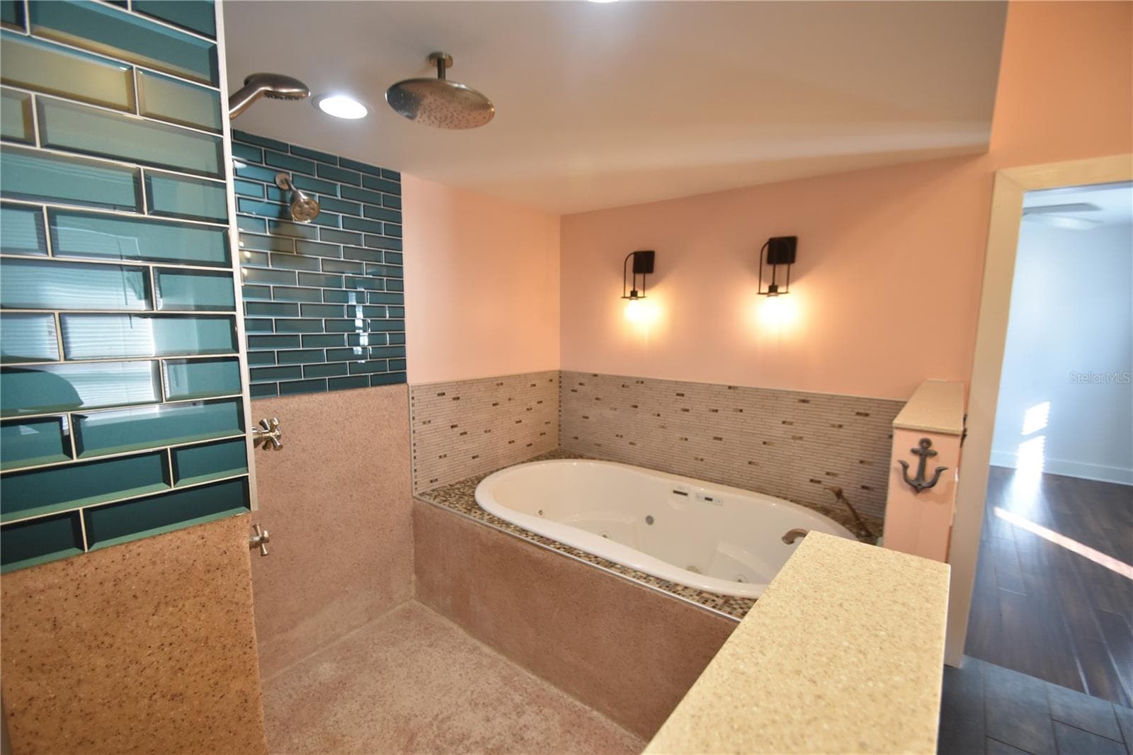 Primary Bath - 2918 10TH ST N, ST PETERSBURG
