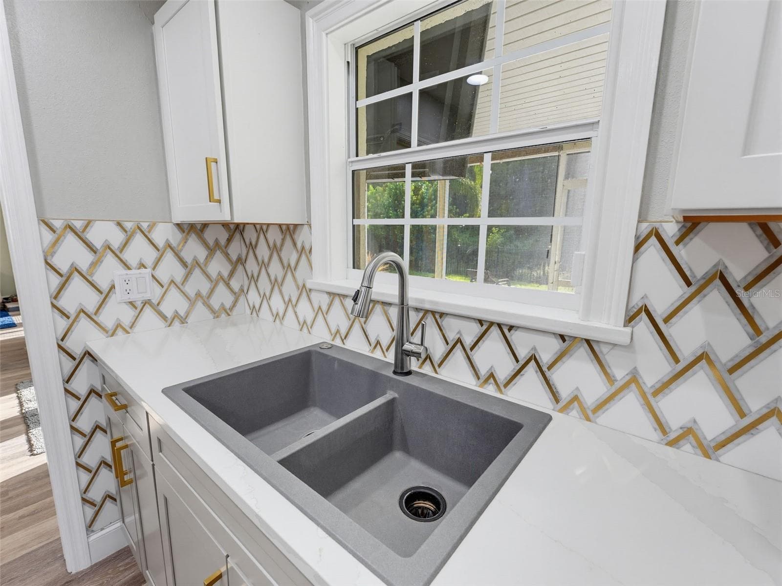 Single Family Residence at 1846 DEL ROBLES DR, CLEARWATER, photo 14 of 45
