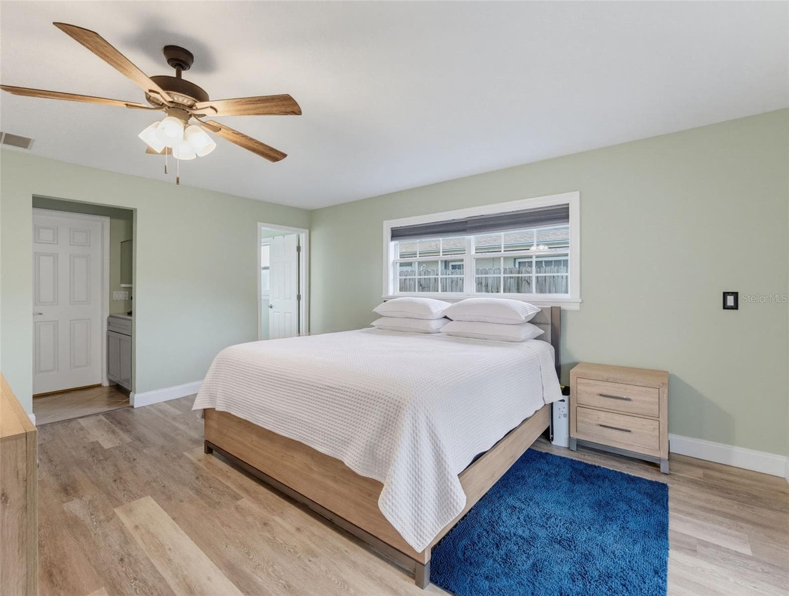 Single Family Residence at 1846 DEL ROBLES DR, CLEARWATER, photo 21 of 45