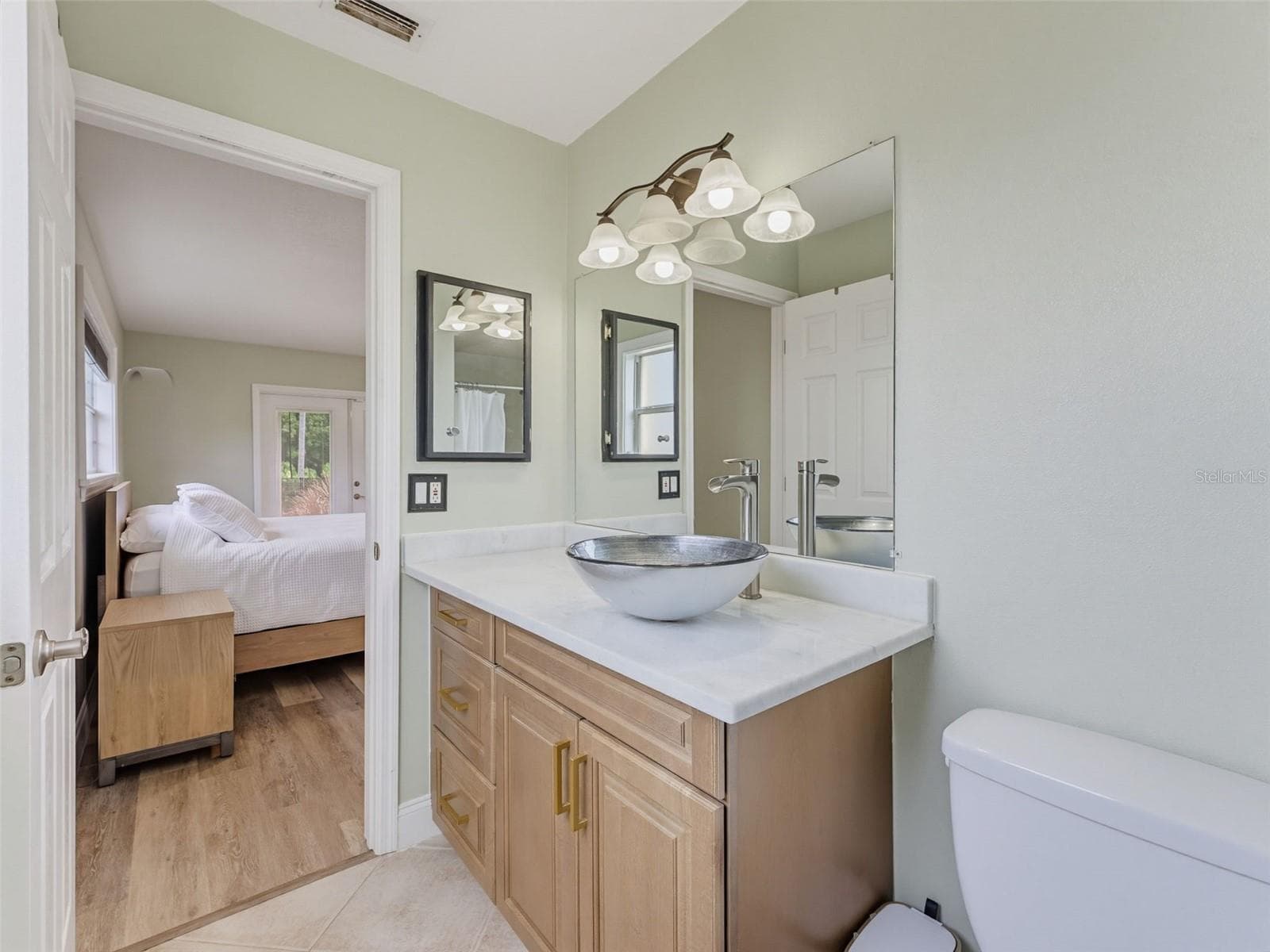 Single Family Residence at 1846 DEL ROBLES DR, CLEARWATER, photo 24 of 45