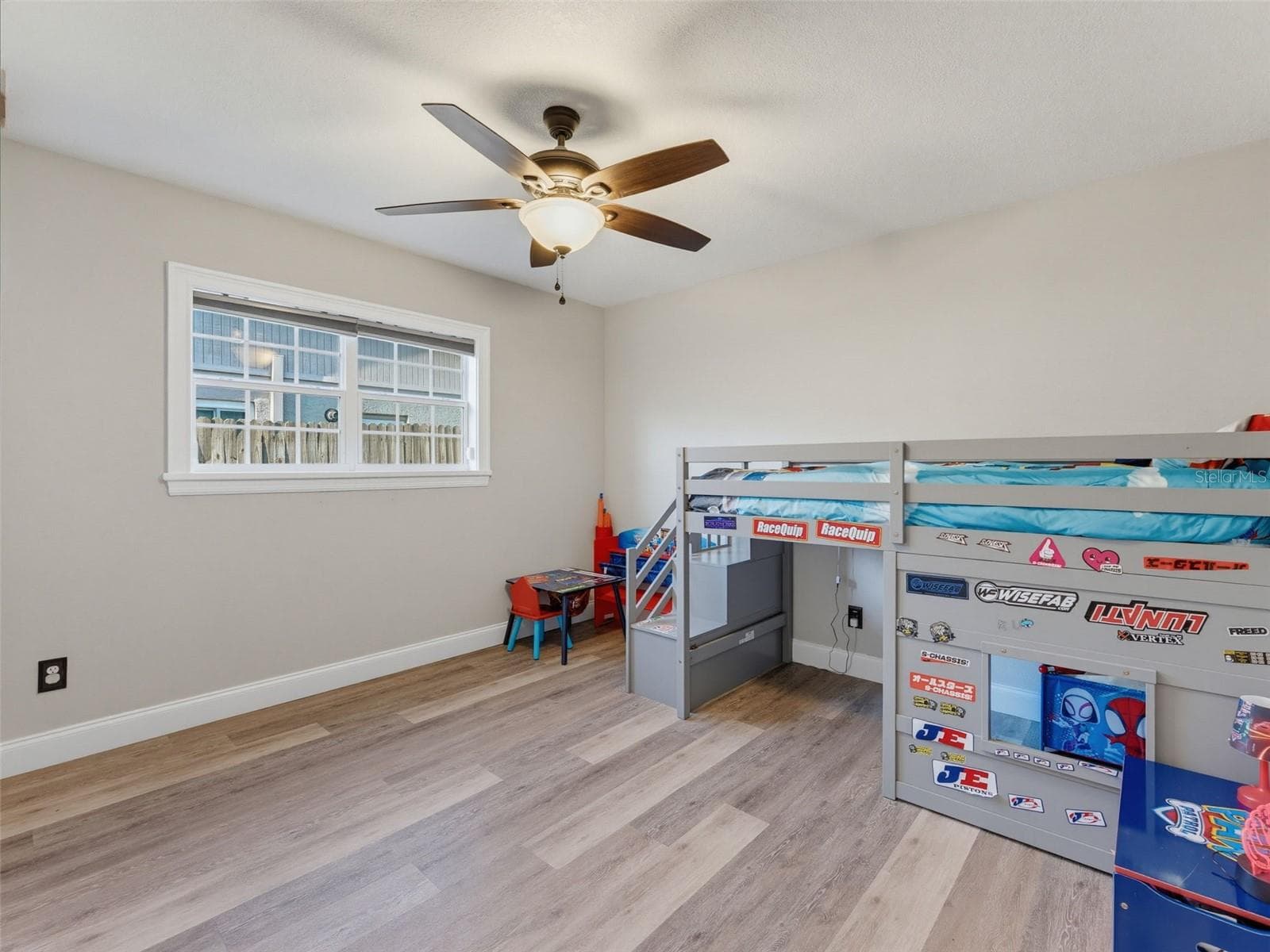 Single Family Residence at 1846 DEL ROBLES DR, CLEARWATER, photo 25 of 45