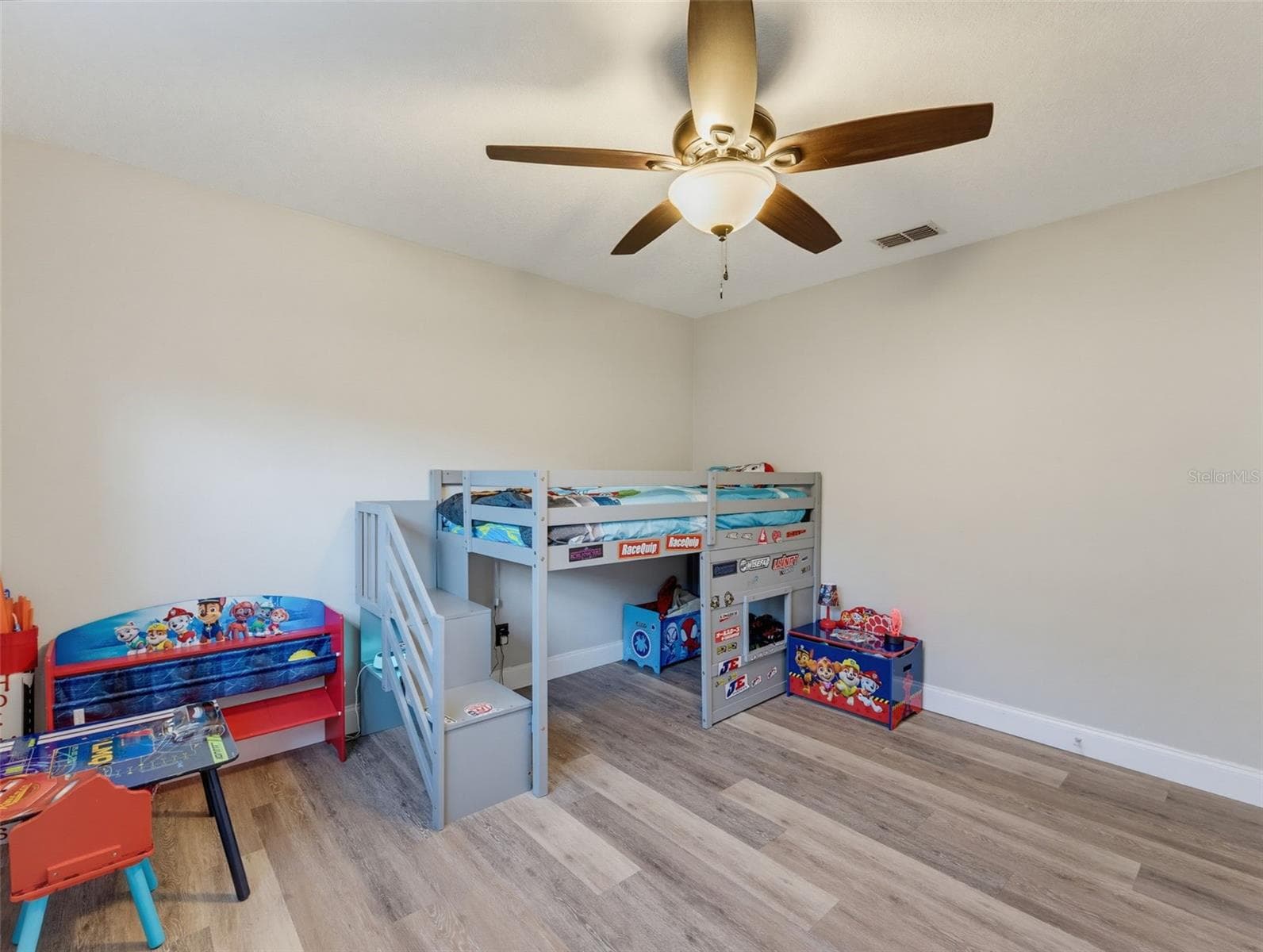 Single Family Residence at 1846 DEL ROBLES DR, CLEARWATER, photo 26 of 45