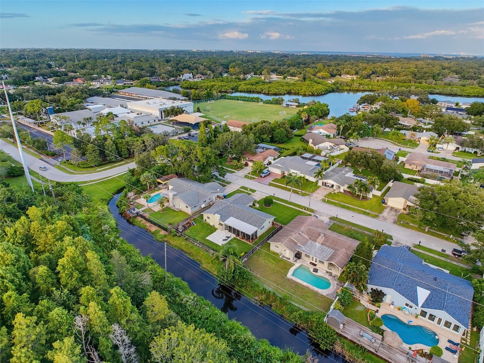 Single Family Residence at 1846 DEL ROBLES DR, CLEARWATER, photo 33 of 45