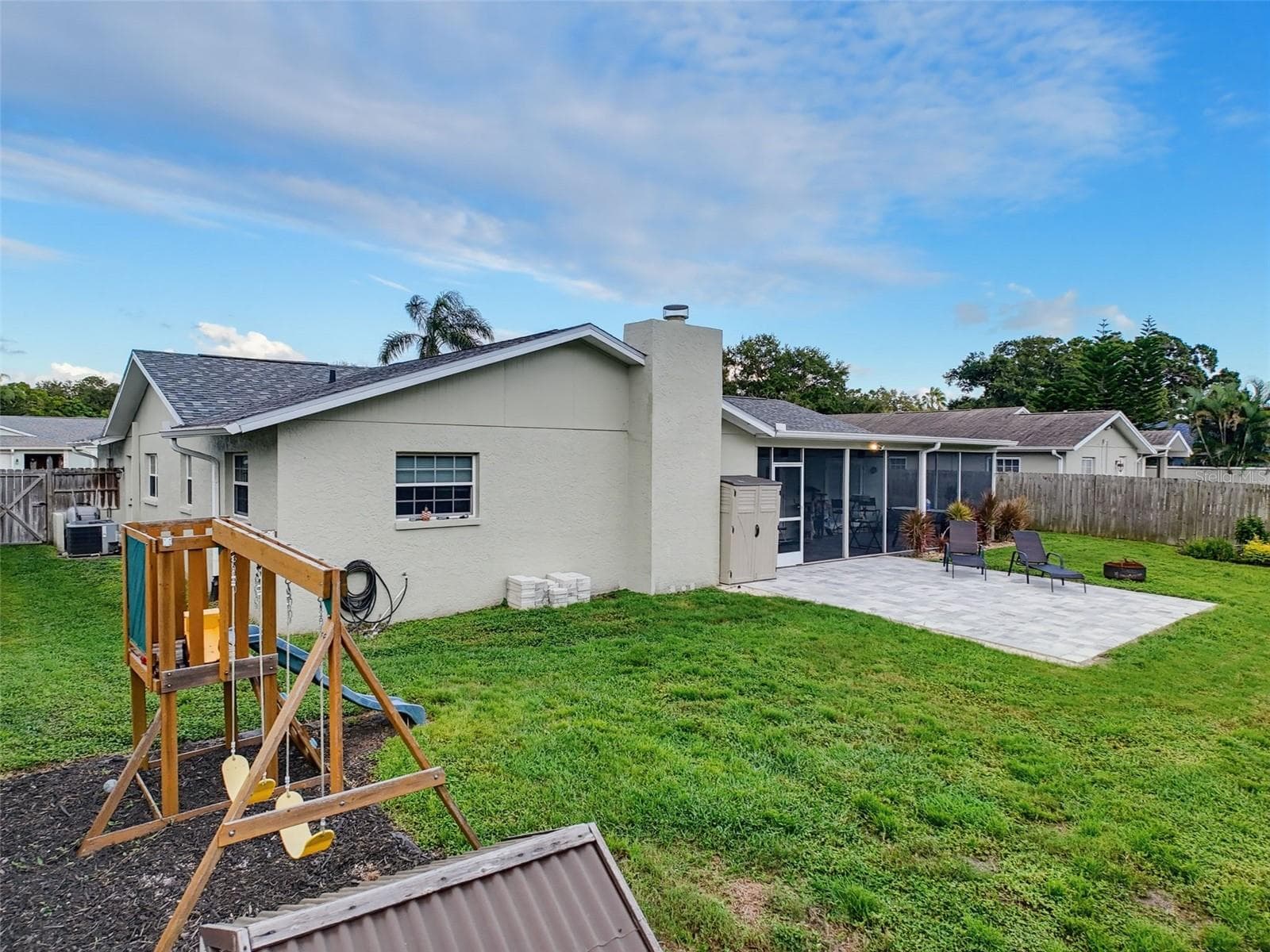 Single Family Residence at 1846 DEL ROBLES DR, CLEARWATER, photo 35 of 45