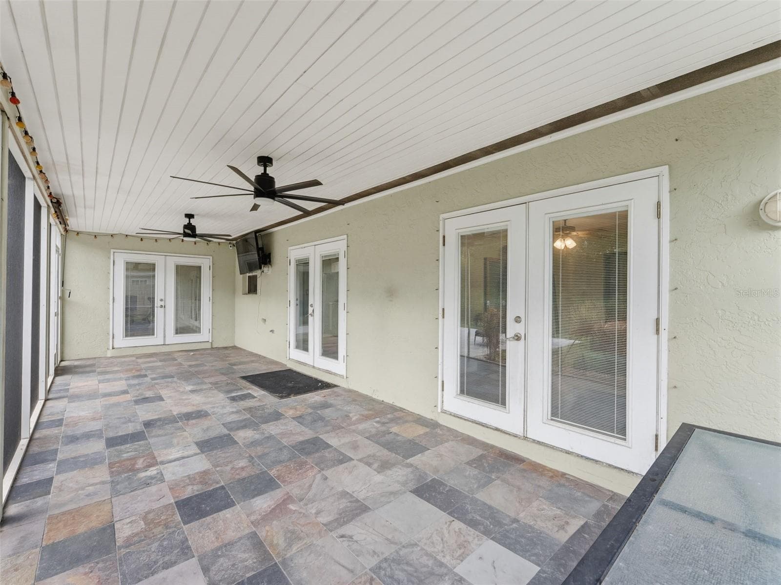 Single Family Residence at 1846 DEL ROBLES DR, CLEARWATER, photo 38 of 45
