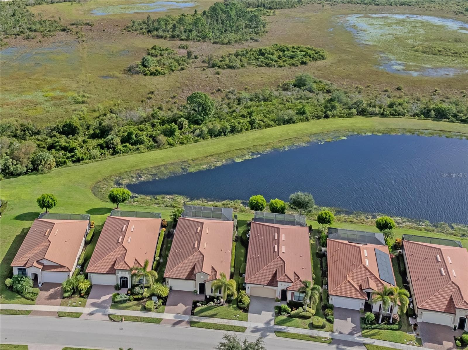 Single Family Residence at 10422 MEDJOOL DR, VENICE, photo 26 of 100